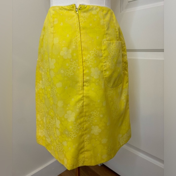 Vintage Llilly Pulitzer Sportswear Division (Clasp Needs To Be Resowed) - Picture 2 of 4